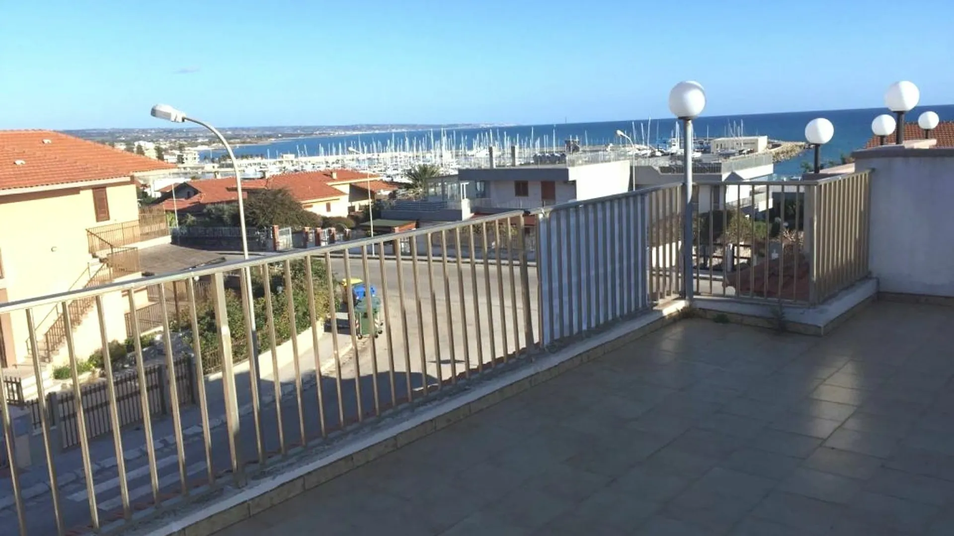 Apartment House With 3 Rooms In Marina Di Ragusa, With Wonderful Sea View