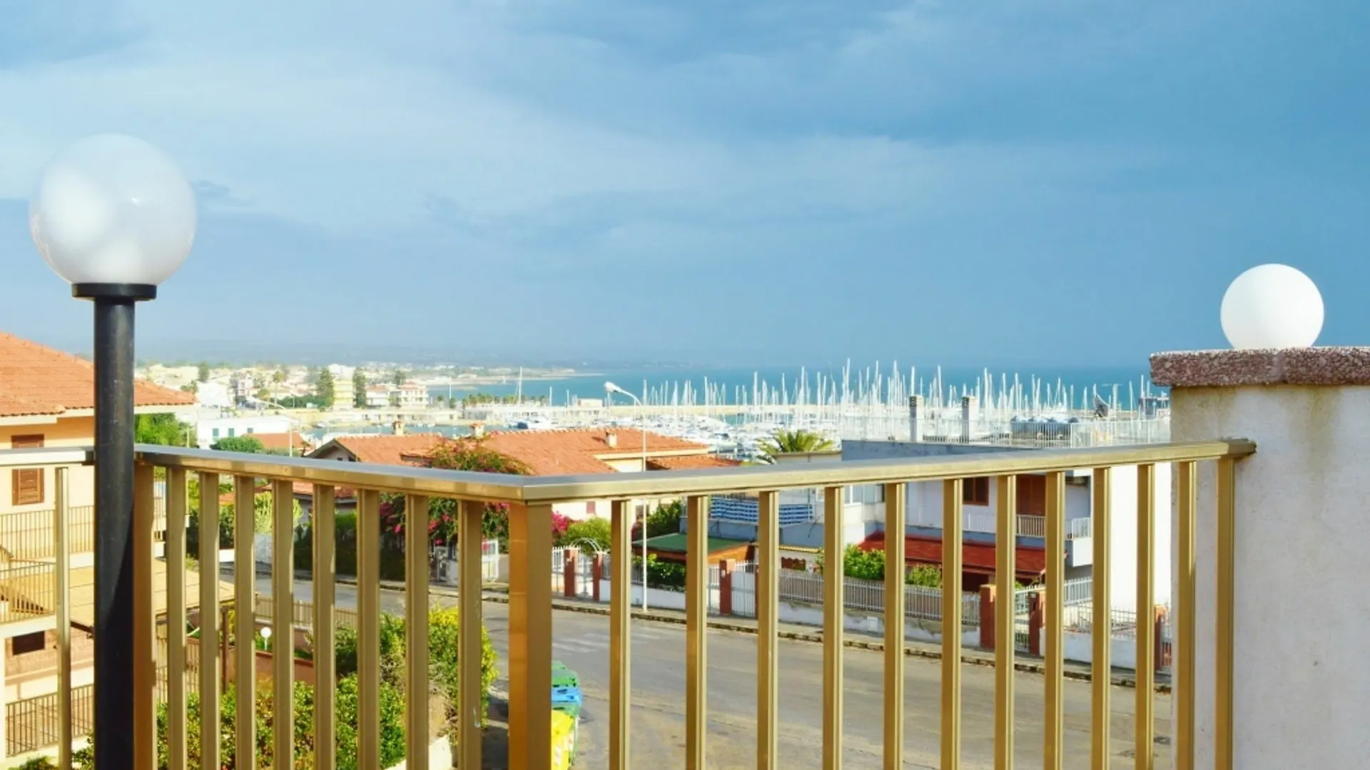 Apartment House With 3 Rooms In Marina Di Ragusa, With Wonderful Sea View